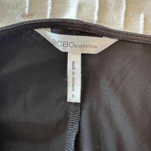 BCBG Generation V-Neck Faux Wrap Dress Size Small - Picture 8 of 9